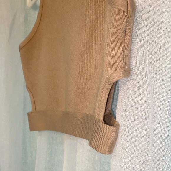 Nude Tank - Picture 2 of 4